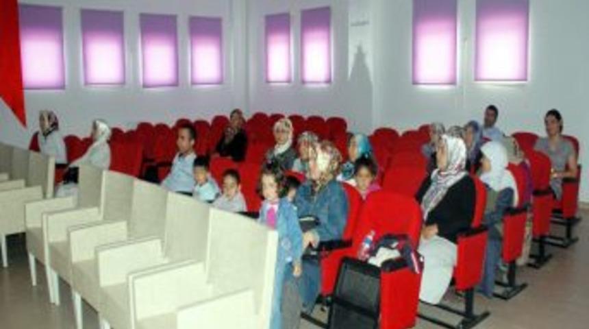 Besni'de 0-6 Yaş Grubu Gelişimi Hakkında Seminer Verildi