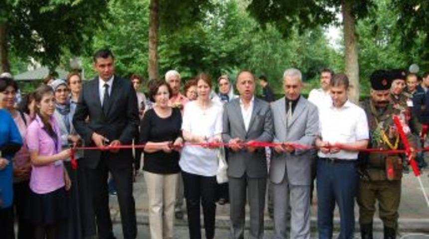 Kozan Kadın K&uuml;lt&uuml;r Ve Sanat Merkezi'nde Sergi A&ccedil;ılışı