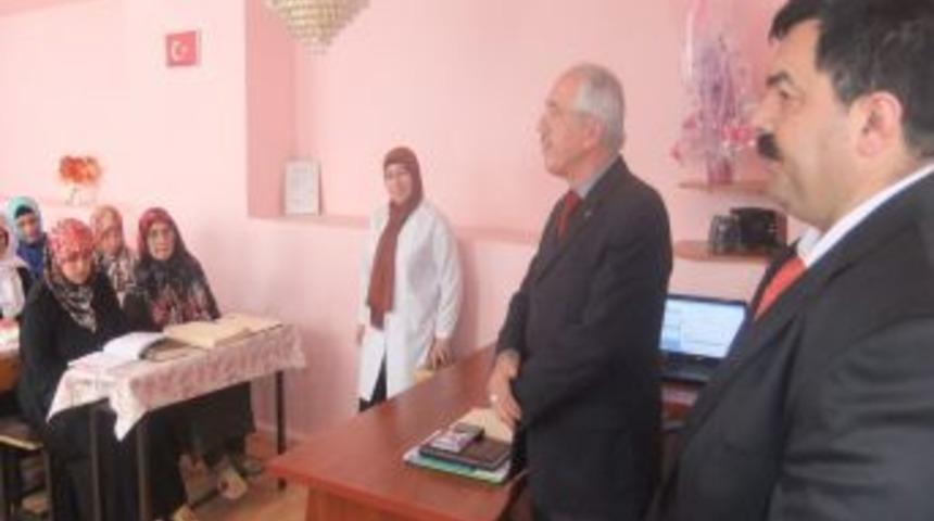 K&uuml;tahya'da Camilerden Sonra Kur'an Kursları'nda Da Okuma Kampanyası