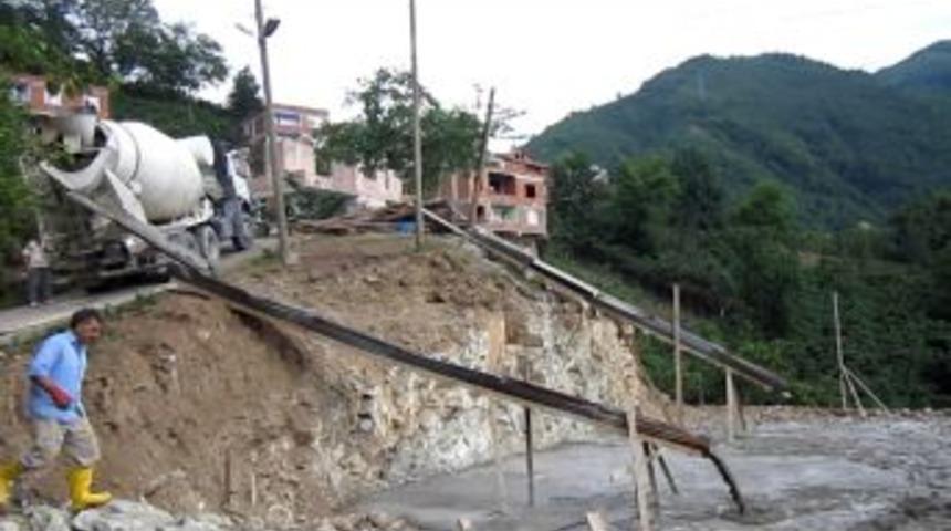 Tirebolu Kuzgun&rsquo;da Yeni Caminin temeli atıldı