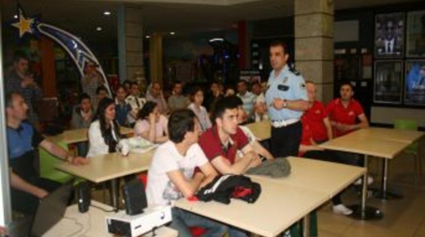 Giresun Polisi Vatandaşlardan Destek Istedi