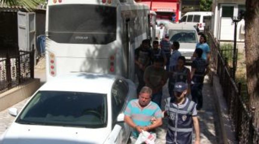 Şırnak&rsquo;ta G&ouml;&ccedil;men Ka&ccedil;ak&ccedil;ılığı Operasyonu