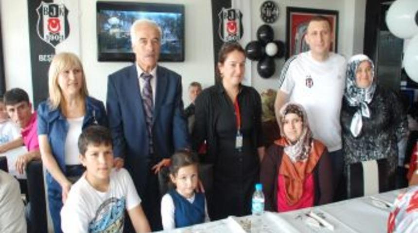 BJK Taraftarları Derneği L&ouml;semili &Ccedil;ocukları Sevindirdi
