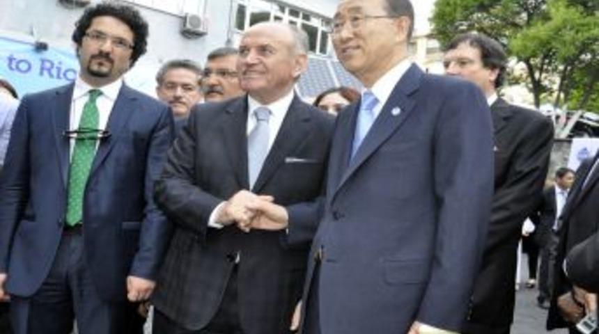 BM Genel Sekreteri Ban Ki-moon, Hidrojenle &Ccedil;alışan Forklift Kullandı