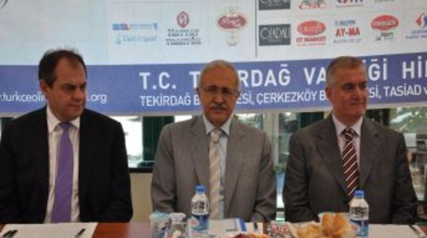 Vali Kemelek: T&uuml;rk&ccedil;enin D&uuml;nyada Konuşulur Hale Gelmesi Bizi Mutlu Ediyor