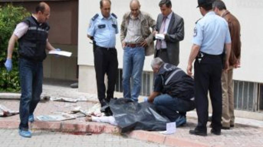 D&uuml;ğ&uuml;n Hazırlığı Yaparken Hayatını Kaybetti