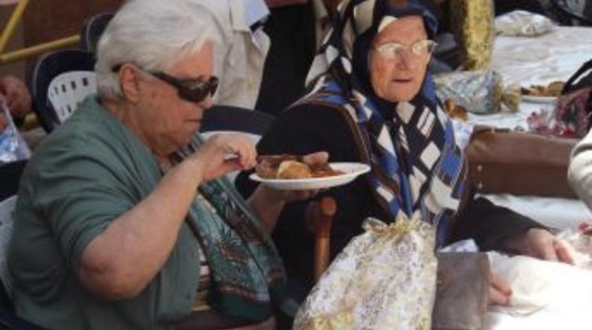 Tekirdağ Huzurevi Sakinlerinden Zafer Koleji'ne Ziyaret