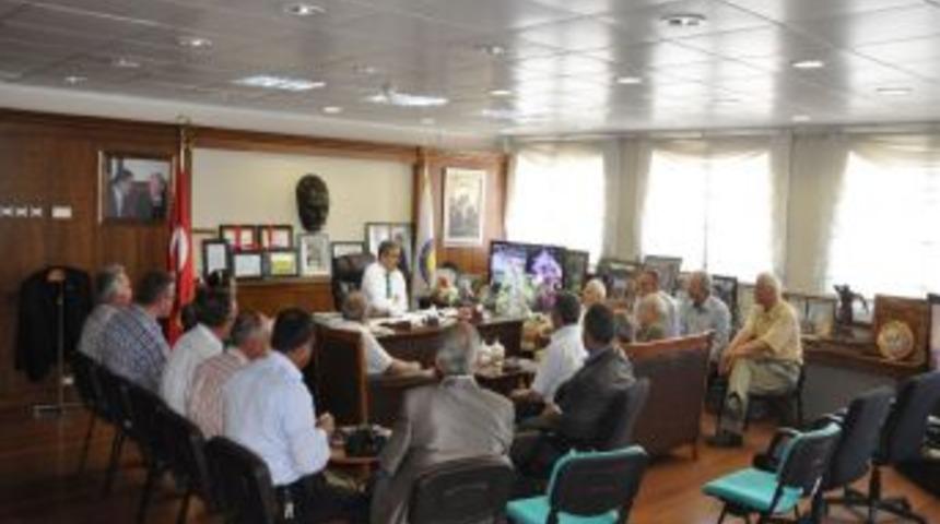 Muhtarlar Başkan Alıcık'a Hayırlı Olsun Ziyareti