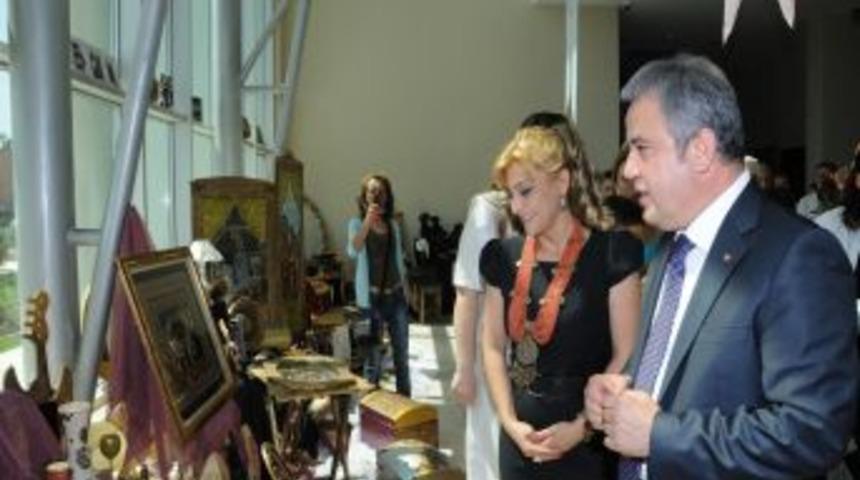 Başkan B&ouml;cek, Yıl Sonu Sergisi A&ccedil;tı