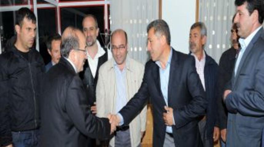 Trabzon Belediye Başkanı G&uuml;mr&uuml;k&ccedil;&uuml;oğlu'ndan Yeşilova'ya Ziyaret