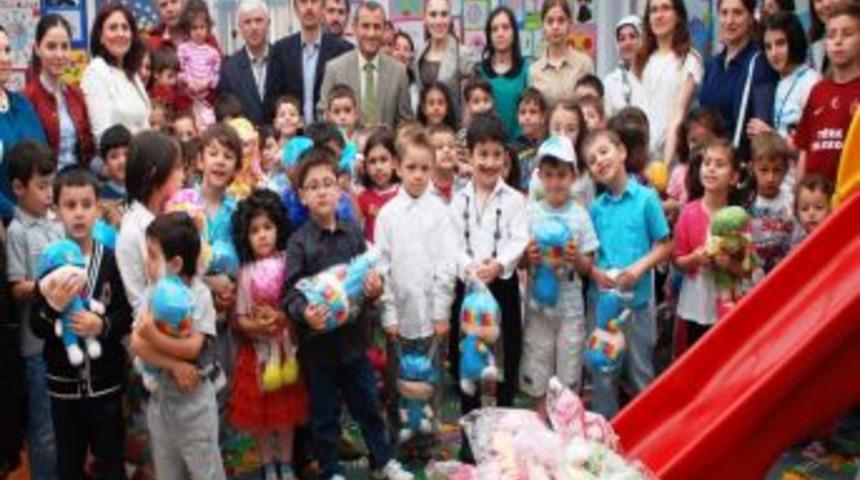 Of'ta Minikler G&ouml;n&uuml;llerince Eğlendi