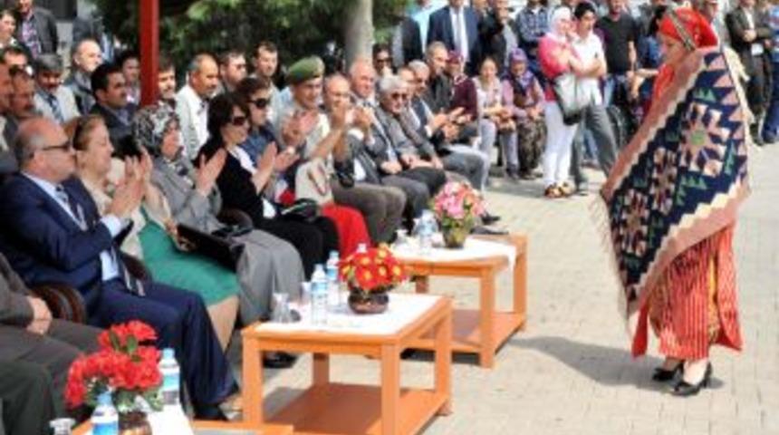 Banaz Halk Eğitim Merkezi'nden Yıl Sonu Sergisi