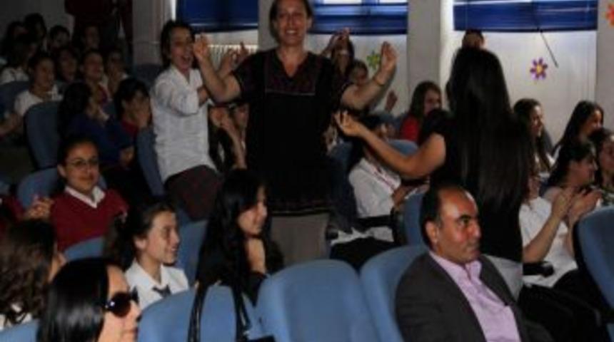 Kız Meslek Lisesi'nden Etik Haftası Etkinliği