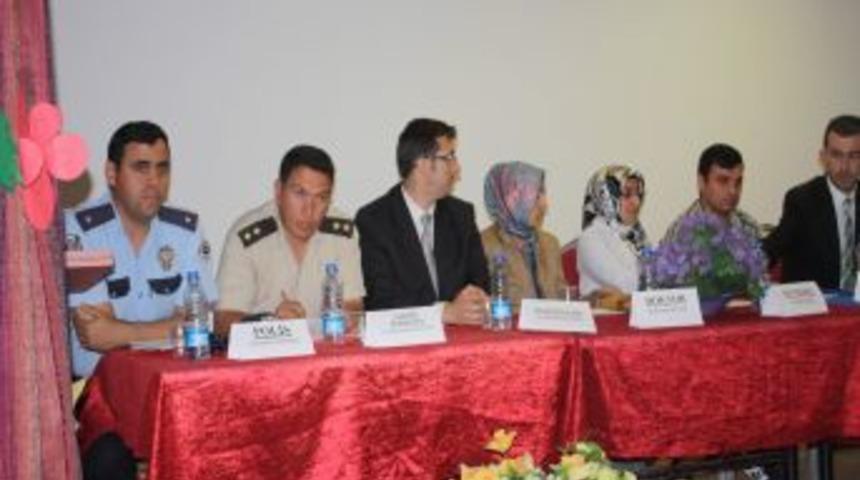 Darende'de Meslek Se&ccedil;imi Semineri D&uuml;zenlendi