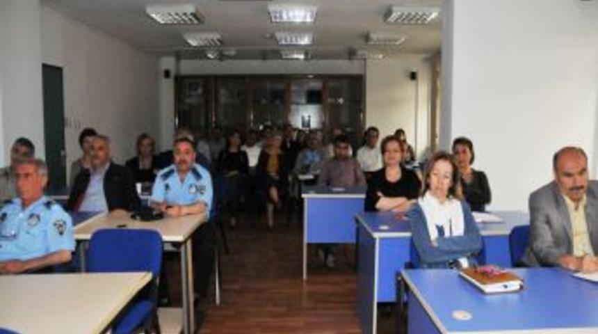 Mamak Belediyesi Personeline Etik Semineri Verildi