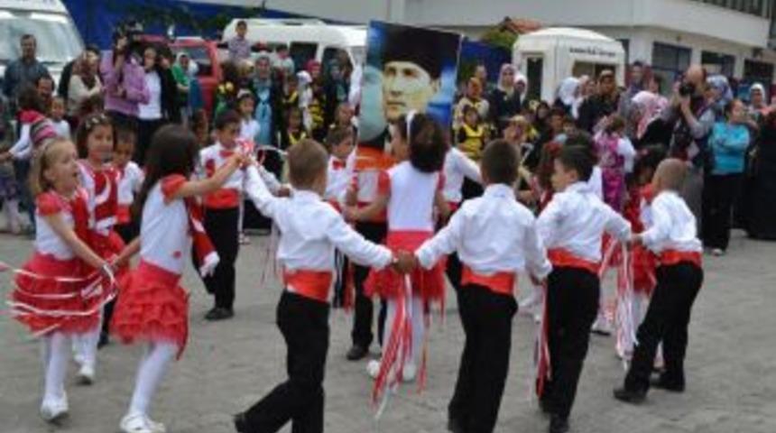Kale'de Miniklerin Şenliği B&uuml;y&uuml;k İlgi G&ouml;rd&uuml;