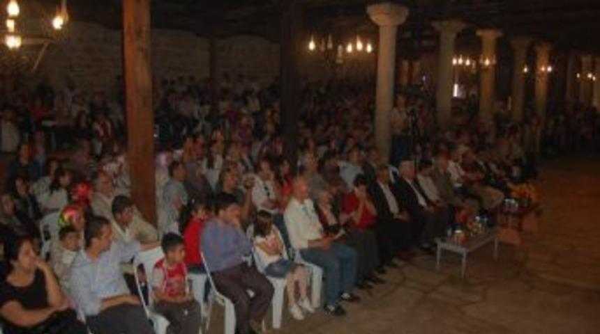 Minik Mehteranlar G&ouml;ğ&uuml;sleri Kabarttı