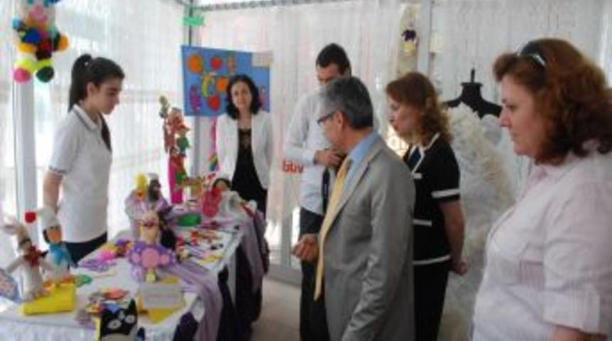 Ko&ccedil;'tan Gazetecilere Tepki