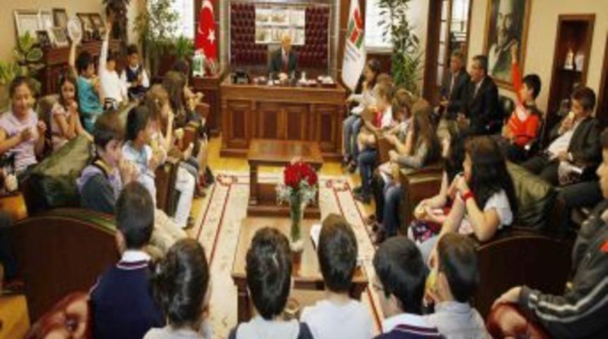 Başkan Yaşar'dan Miniklere Yerel Y&ouml;netim Dersi