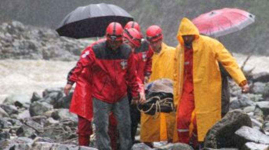 Atv Arazi Aracıyla Dere Yatağına U&ccedil;tu