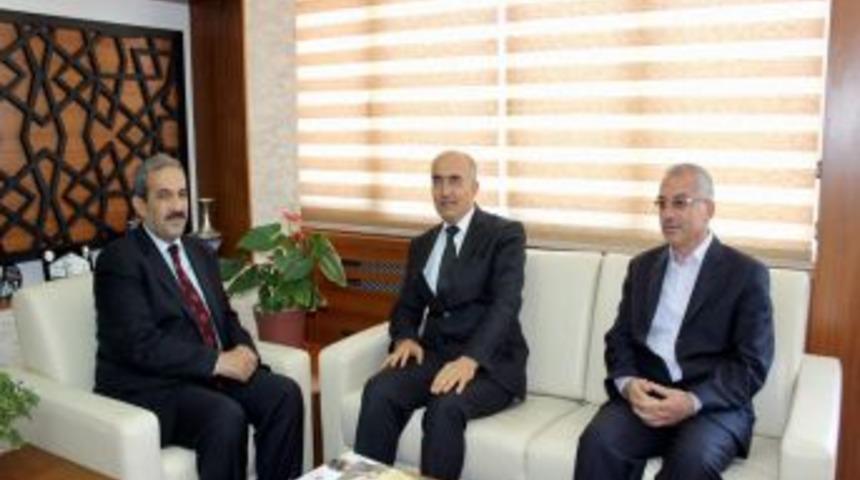 C&uuml; Rekt&ouml;r Adayı Cevit'ten Doğan &Uuml;rg&uuml;p'e Ziyaret