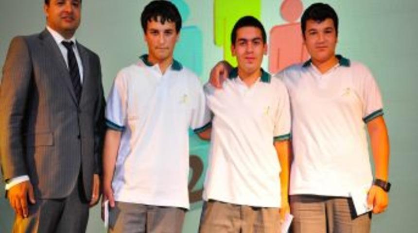 &Ccedil;evreci &Ouml;ğrencilere Bursagaz'dan B&uuml;y&uuml;k &Ouml;d&uuml;l