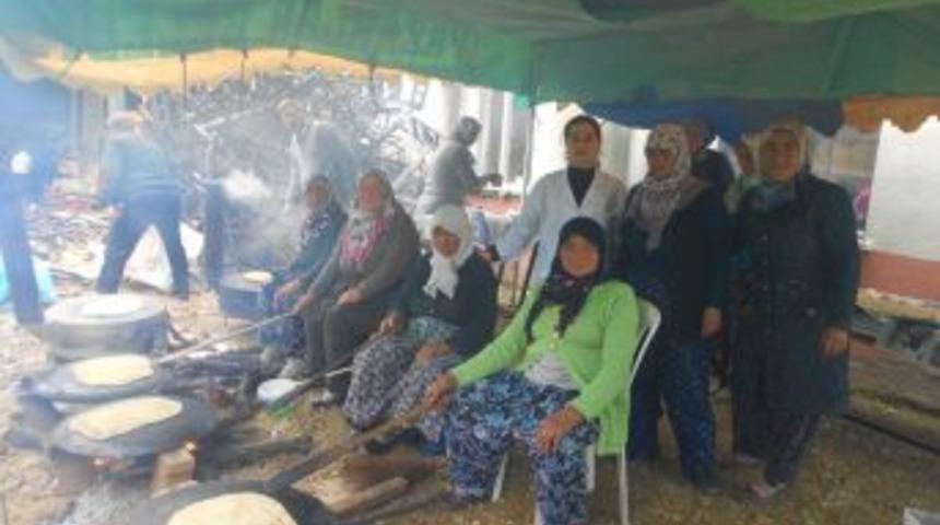 Pazarlar'da Okul Ve &Ouml;ğrenciler Yararına Gıda Kermesi