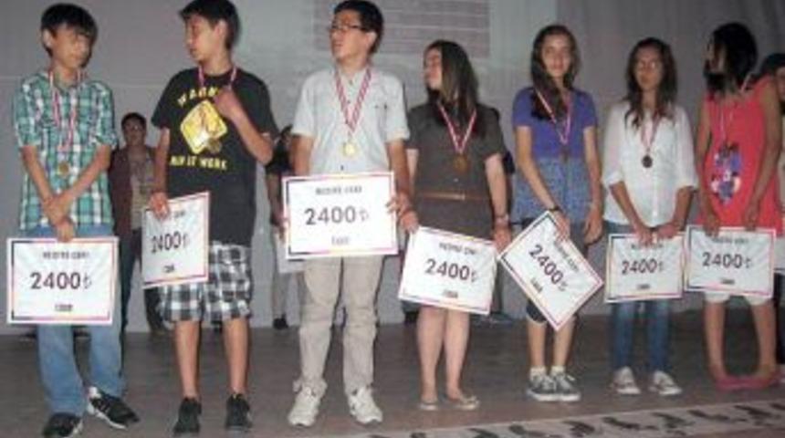 Altın &Ccedil;ocuklar &Ouml;d&uuml;llendirildi