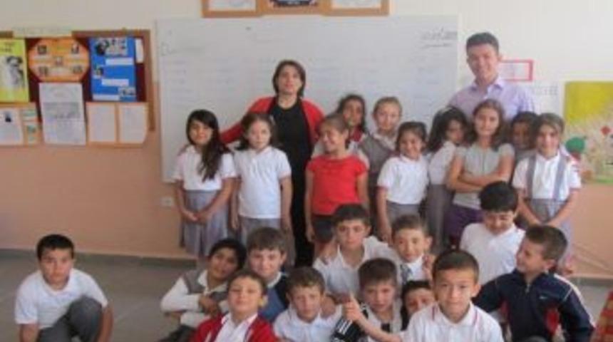 İngilizceyi Eğlenerek &Ouml;ğrendiler