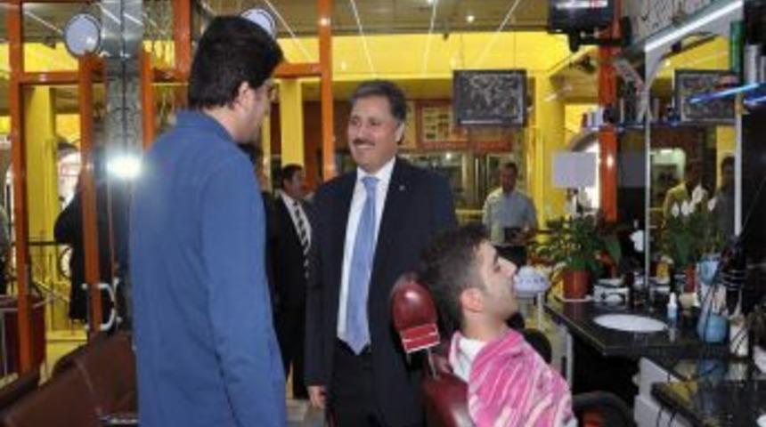Malatya Belediye Başkanı &Ccedil;akır Esnafları Ziyaret Etti