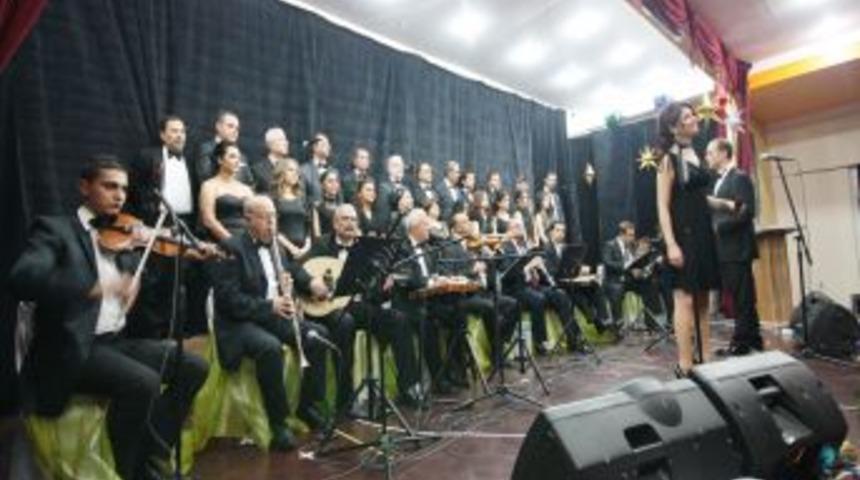 Kula Belediyesi Tsm Korosu Bahar Konserini Verdi