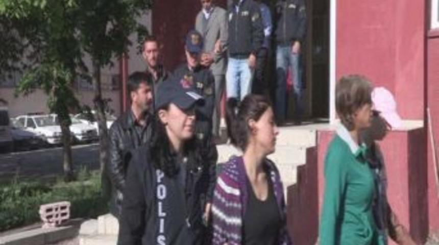 Ağrı'daki KCK Operasyonunda 5 Kişi Tutuklandı