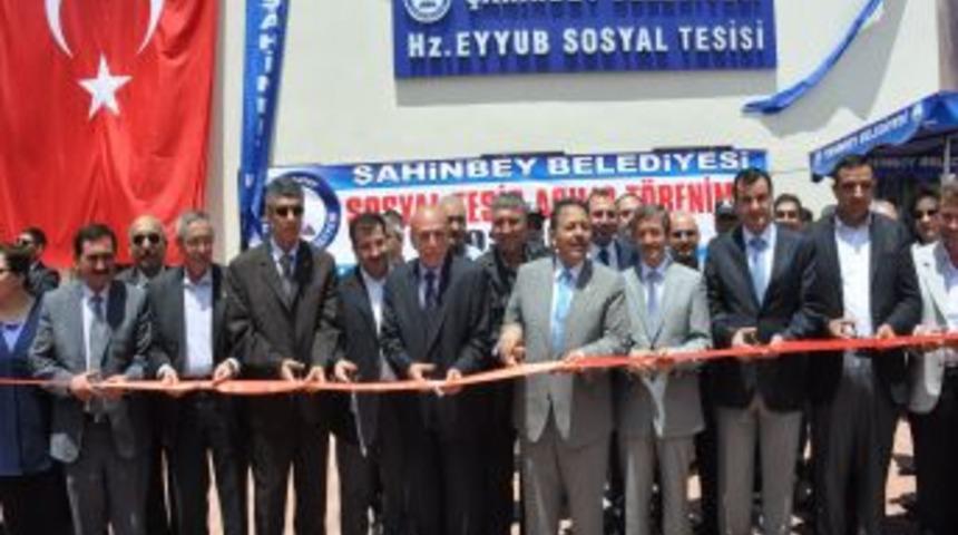 Hz. Eyyub Sosyal Tesisi Ve Parkı Hizmete A&ccedil;ıldı