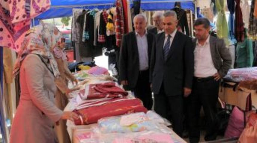 &Ccedil;elikhan'da &Ouml;ğrenciler Yararına Kermes D&uuml;zenlendi