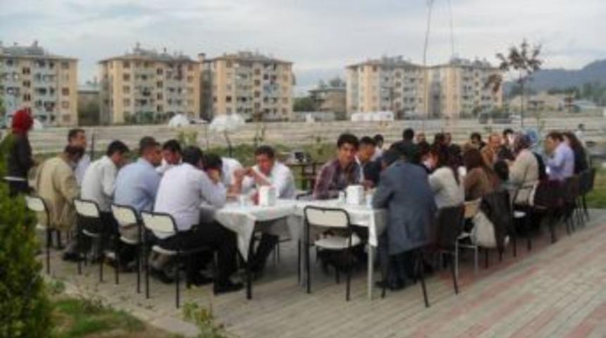 Van Aile Ve Sosyal Politikalar M&uuml;d&uuml;rl&uuml;ğ&uuml; Personeline Yemek