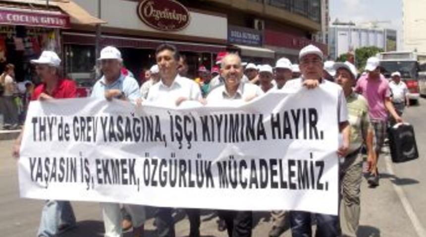 Thy'deki 'grev Yasağı'na Tepki