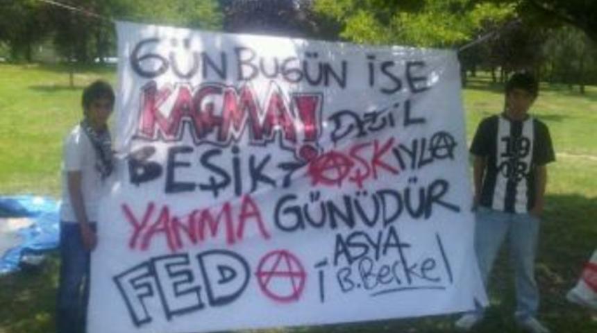 Beşiktaşlı Taraftarlar Tff &Ouml;n&uuml;nde A&ccedil;lık Grevinde