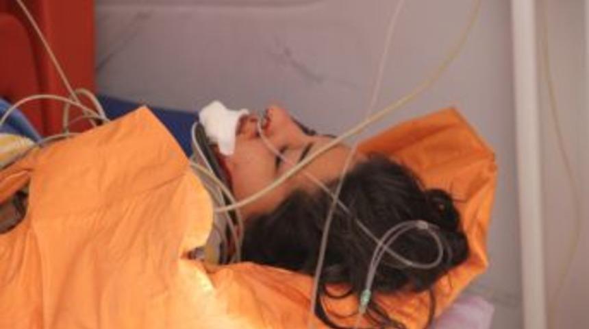 Otomobil Penek &Ccedil;ayı'na D&uuml;şt&uuml;: 2 Yaralı