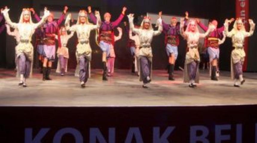 Konak'ta Halk Oyunları Coşkusu