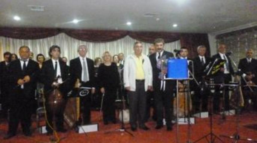 Sakarya Musiki Derneği Ak&ccedil;akoca'da Konser Verdi