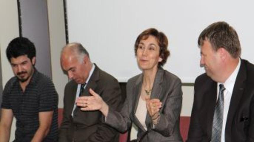 D&uuml; Rekt&ouml;r&uuml;nden Anadolu İletişim Meslek Lisesine Ziyaret