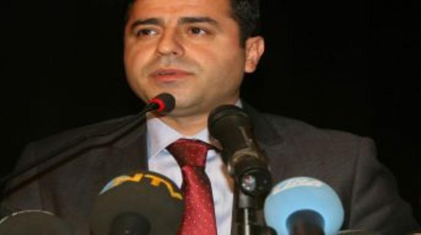 Demirtaş'tan Diyarbakırlılar'a 'başbakanı Dinlemeye Gitmeyin' &Ccedil;ağrısı