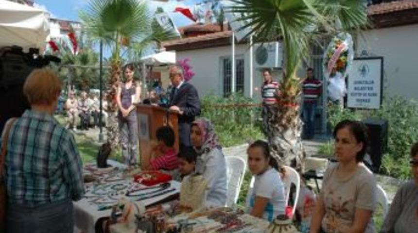 Marmaris'te Halk Eğitim Merkezi Kursları Yıl Sonu Sergisi A&ccedil;ıldı