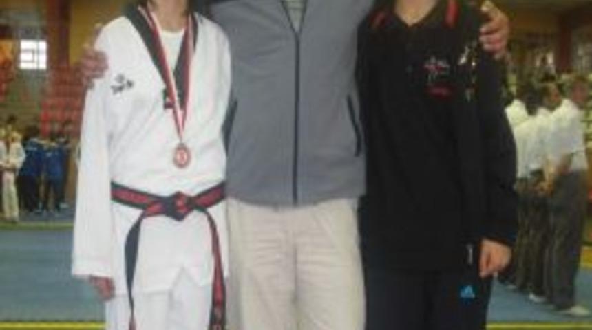 Sorgunlu Sporcu T&uuml;rkiye Taekwondo Şampiyonasında 2'inci Oldu