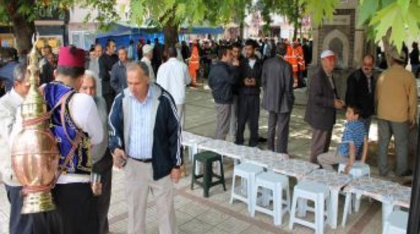 3 Bin Kişi Ahi Pilavı Şenliğinde Biraraya Geldi