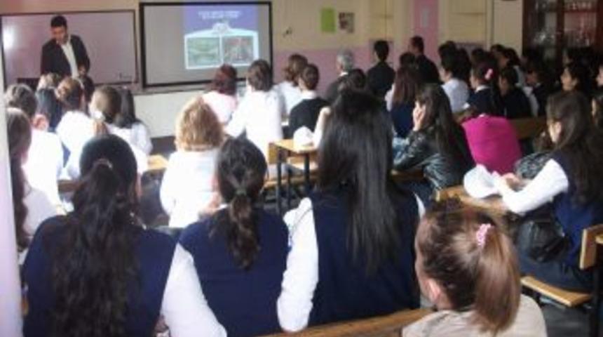 Tkdk Liselerde &Ouml;ğreci Ve &Ouml;ğretmenleri Bilgilendirdi