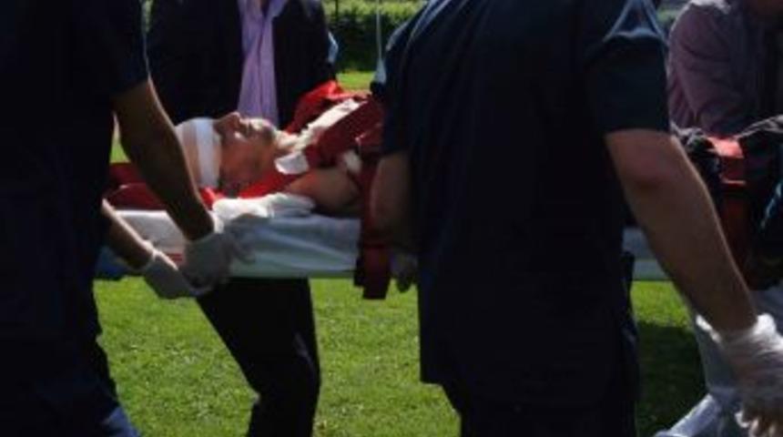 Bir Anlık Dalgınlık Kolundan Ediyordu