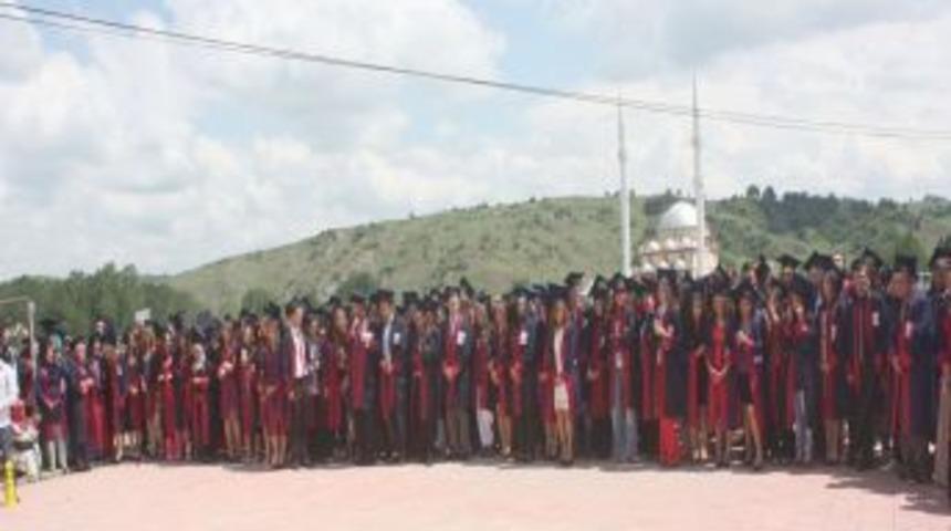 Havza Meslek Y&uuml;ksekokulu'nda Mezuniyet Sevinci