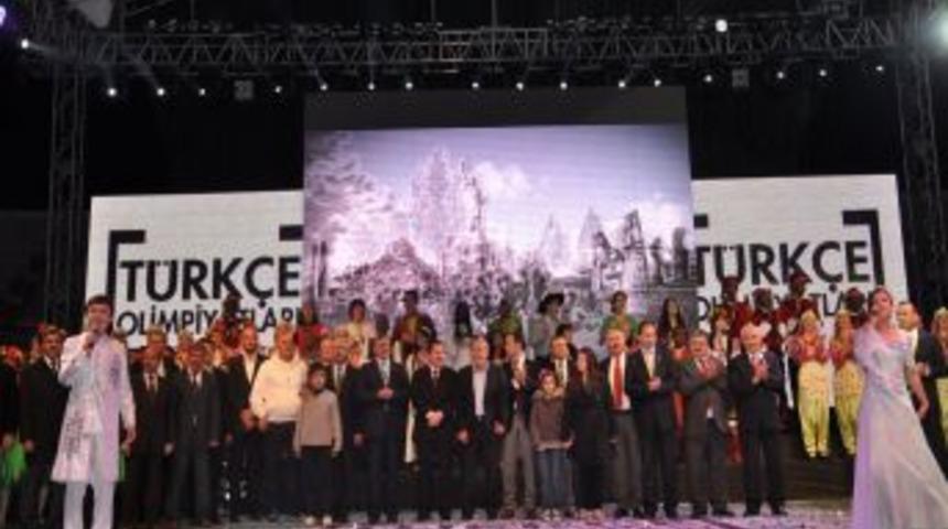 T&uuml;rk&ccedil;enin &Ccedil;ocuklarını Afyon&rsquo;da 35 Bin Kişi Izledi