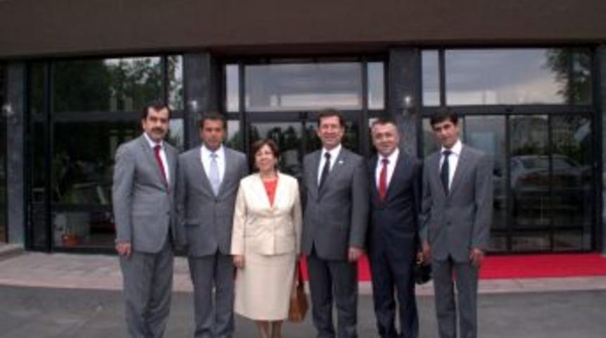 Ak Parti'li Vekillerden Buharkent İ&ccedil;in Y&ouml;k &Ccedil;ıkartması